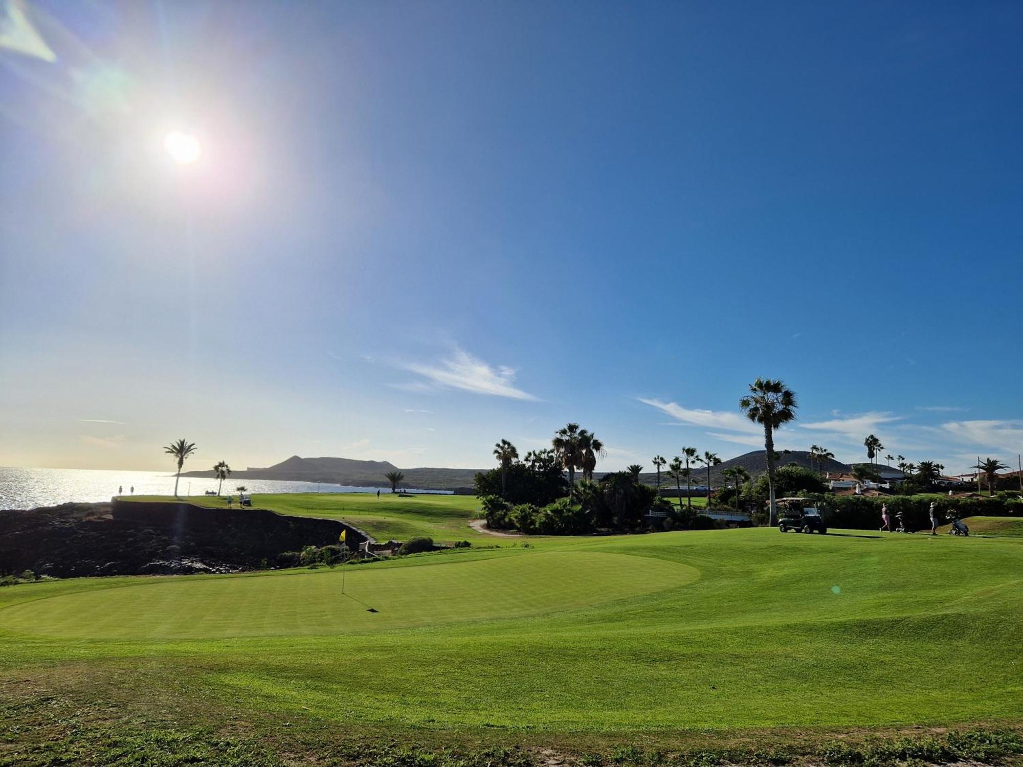 Sunny Oasis Amarilla Golf Apartment San Miguel de Abona Luaran gambar